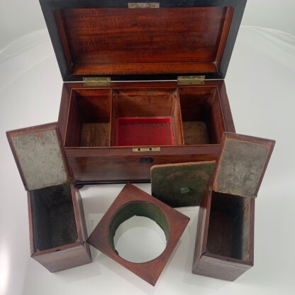 Early 19th Century English Georgian Mahogany Tea Caddy with fitted interior 6