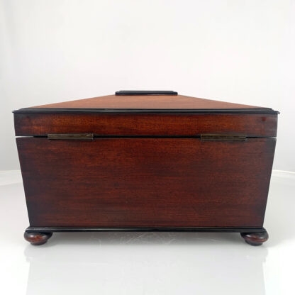 Early 19th Century English Georgian Mahogany Tea Caddy with fitted interior 3
