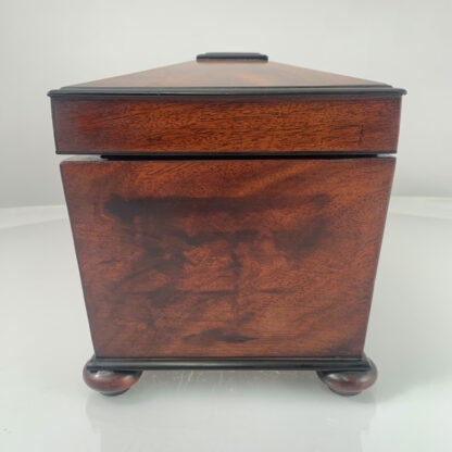 Early 19th Century English Georgian Mahogany Tea Caddy with fitted interior 11