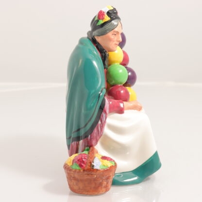 Vintage “the Old Balloon Seller” Character Hn 1315 By Royal Doulton 4