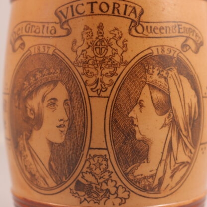 Vintage:antique Rare Pottery Jug Of Queen Victoria With Written Scroll Pattern ‘she Wrought Her People’ ‘lasting Good’ By Royal Doulton Lambeth 89